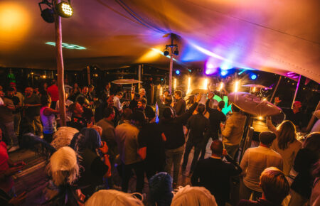 Bedrijfsfeest in Zandvoort bij Business Restaurant Top 500 locatie Beachclub Far Out