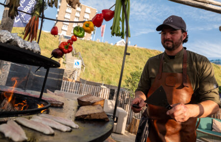 Bedrijfsfeest met barbecue bij Beachclub Far Out in Zandvoort