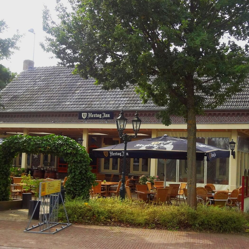 Cafe Feestzaal Boostenhof Venlo - Business Select restaurant voor exclusieve verhuur voor vergadering, bedrijfsfeest, groepsdiner en zakenborrel