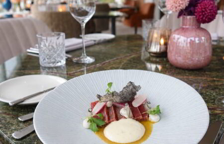 Diner in serre van geselecteerd restaurant Allemansgeest Voorschoten - Business Restaurants Top 500