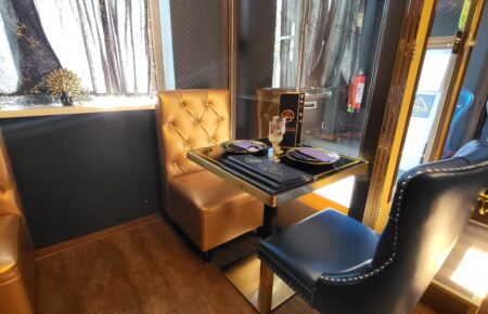What's Up India - Restaurant in Rotterdam met goede bereikbaarheid OV