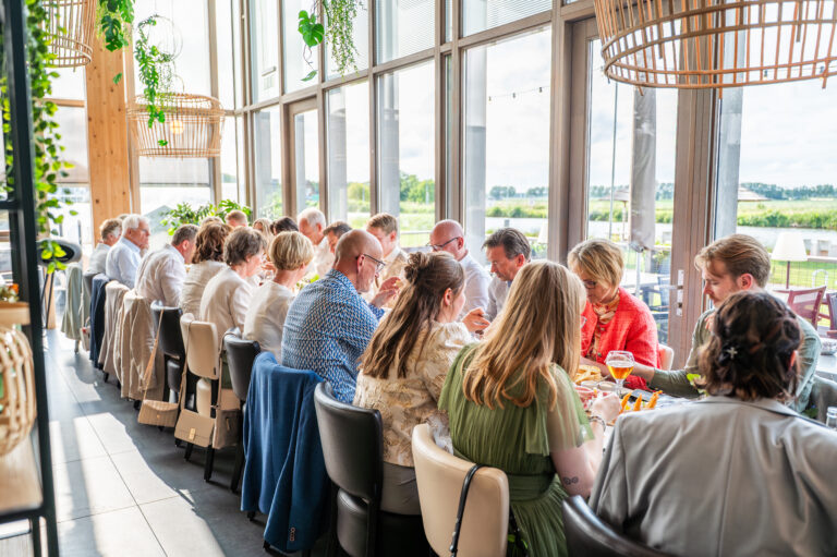 Groepsdiner aan het water bij Tussen Kaag en Braassem - - geselecteerd restaurant Business Restaurants Top 500