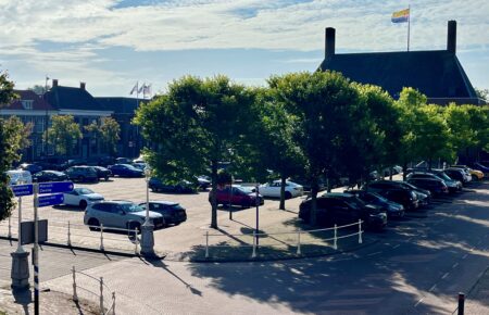 Havenplein - gratis parkeren voor restaurant - De Kaaihof Genemuiden - Geselecteerd restaurant Business Select