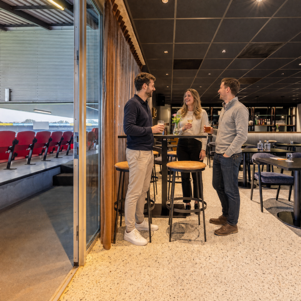 Privé dineren, borrelen of ontmoeten in Skybox PEC Zwolle - Business Restaurants Top 500