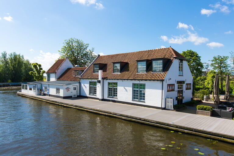Restaurant Allemansgeest in Voorschoten voor vergaderen, private dining, groepsdiner en bedrijfsborrel - Business Restaurants Top 500 locatie aan het water