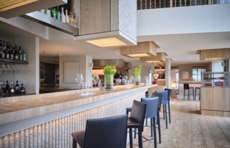 Restaurant met whiskeybar in Delft - Azurite - geselecteerd voor de Business Restaurants Top 500