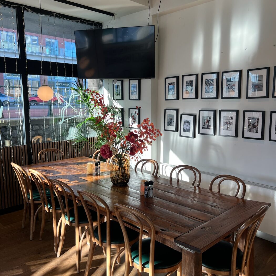 Vergadering aan het water in Amsterdam - Vooges Private - geselecteerd restaurant Vooges aan 't IJ