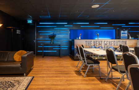 Vergadering, diner of borrel in de skybox van het PEC Stadion. Lumen Hotel & Events in Zwolle - Business Restaurants Top 500