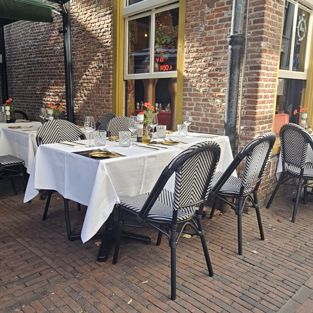 Zakenlunch of diner terras Den Bosch - Geselecteerd restaurant The SHOEGE - Business Restaurants Top 500
