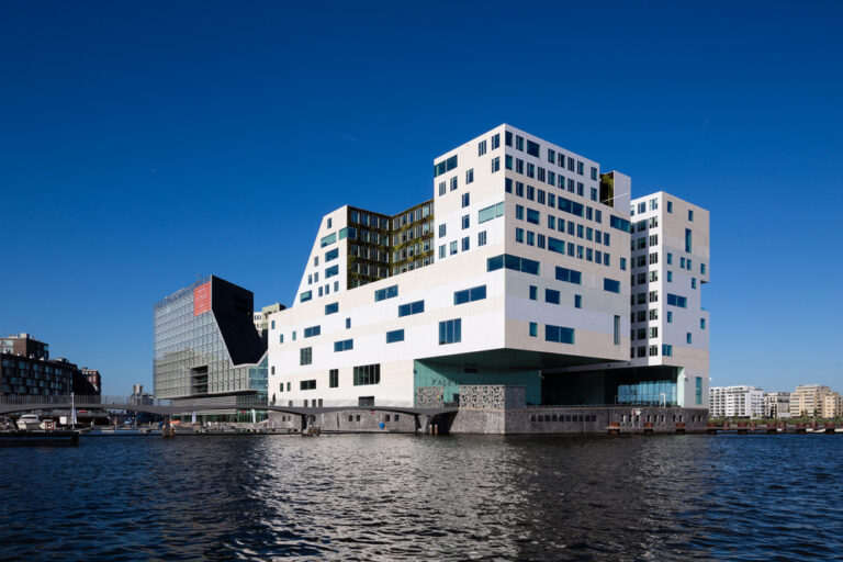 mos_amsterdam